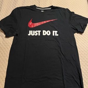 Black Nike Graphic Tee - XL